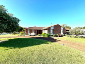 Bignell Family Home-Stay, Broadwater